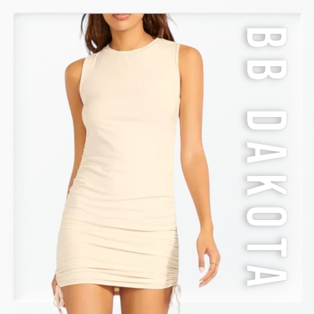 NWT BB Dakota Ribbed Ruched Side Bodycon Mini Dress sz M